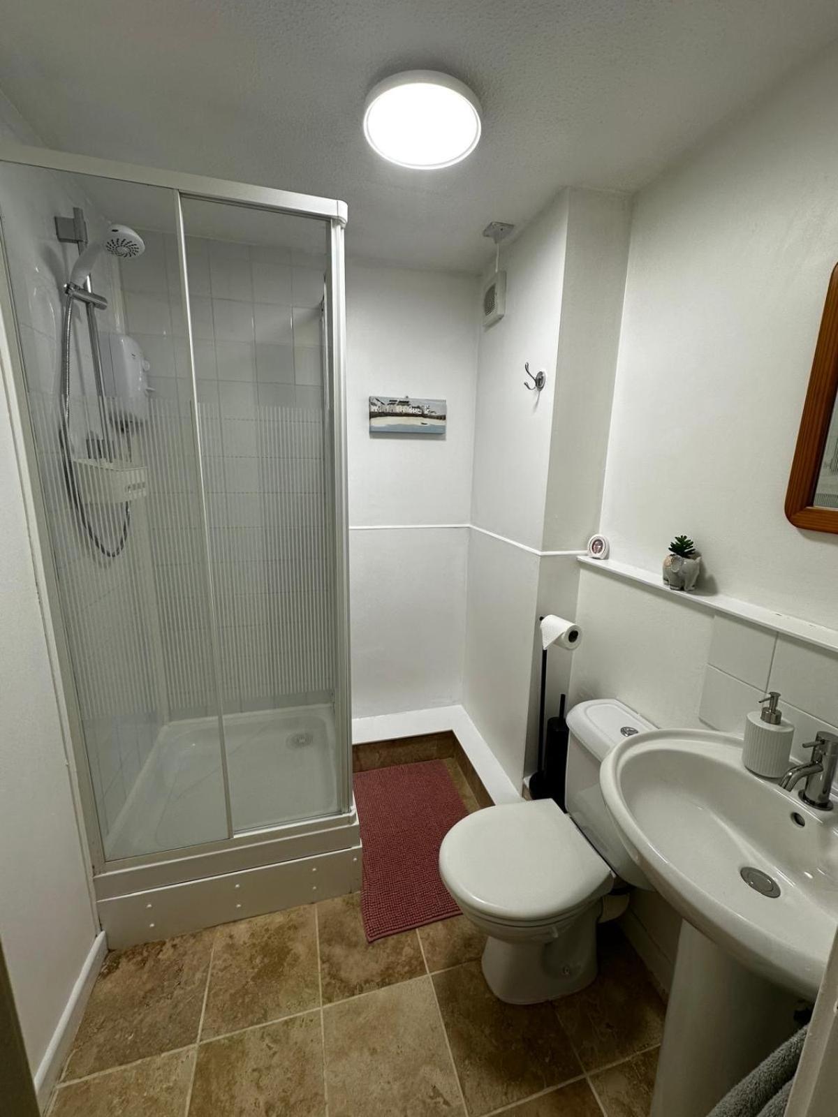 Apartment With Spacious Garden In Carterton