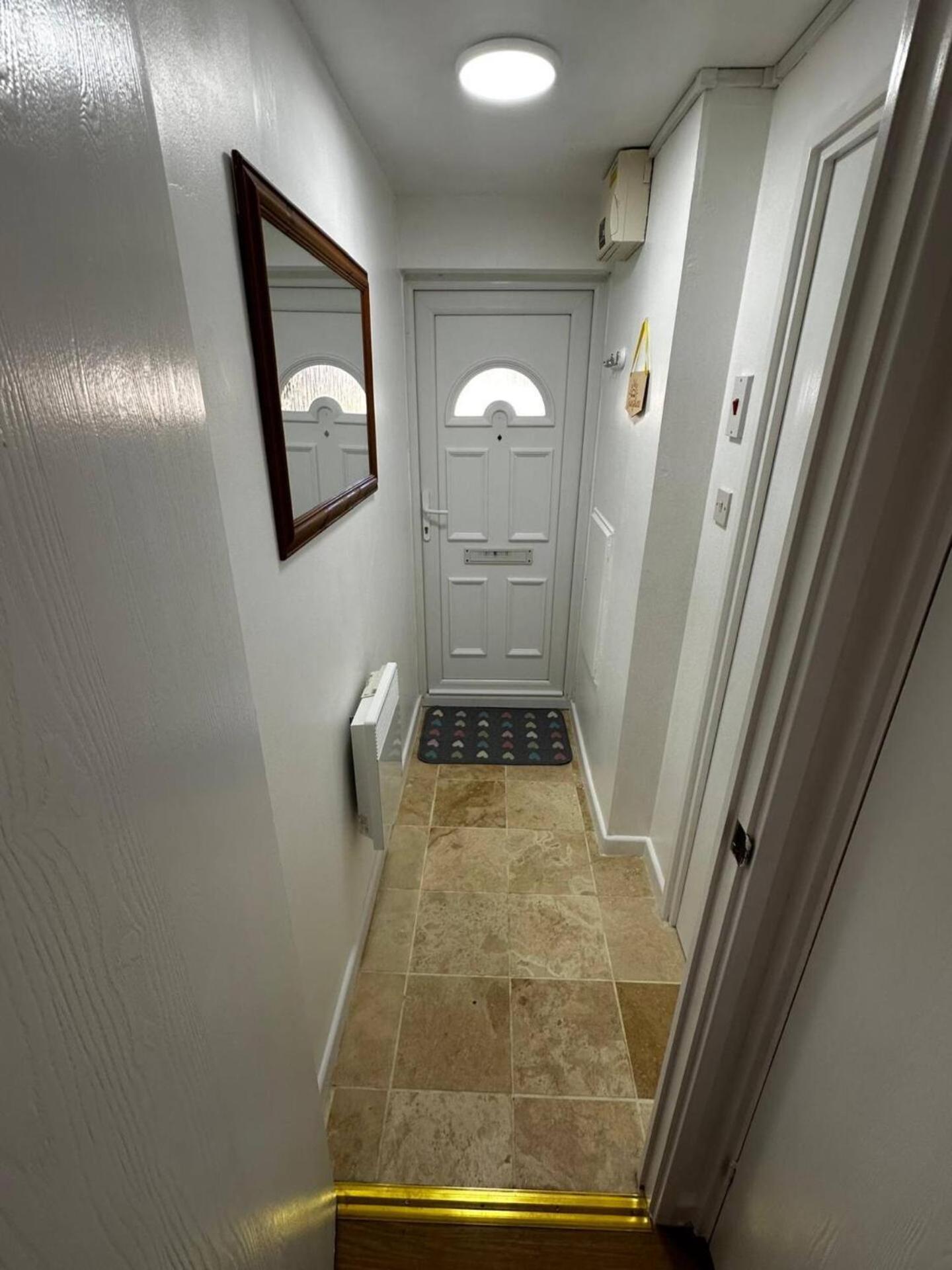 Apartment With Spacious Garden In Carterton